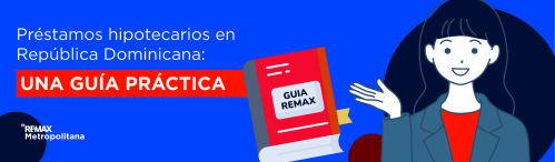 una persona mostrando un libro de guía práctica para adquirir un préstamo hipotecario en rd