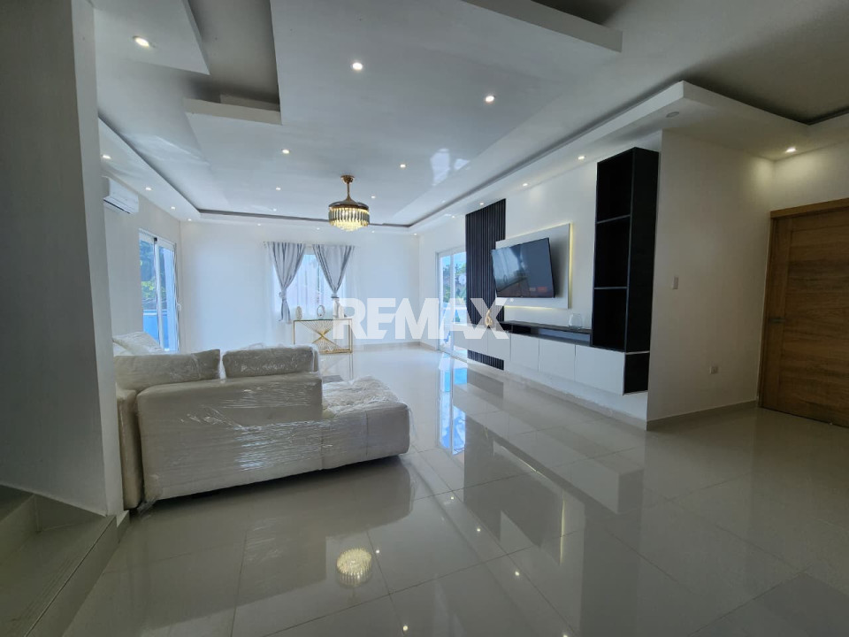 Casa en SAMANÁ LAS TERRENAS, CENTRO DEL PUEBLO