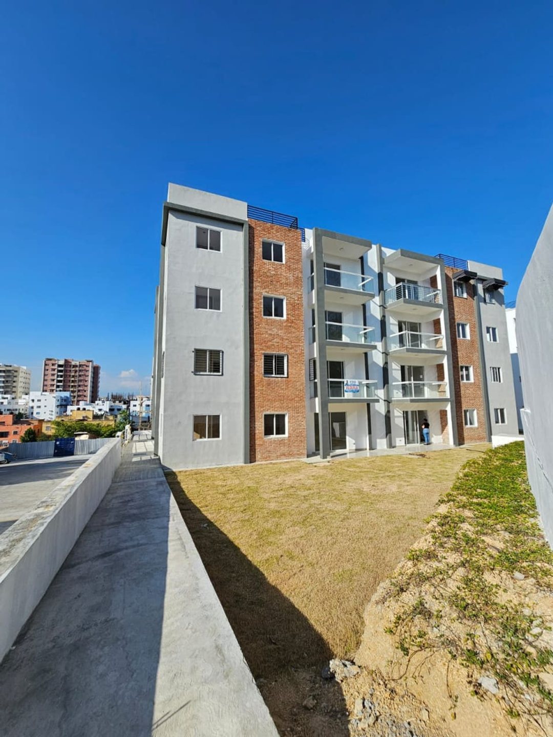 Proyecto en Santo Domingo Norte (Cabecera), Jacobo Majluta