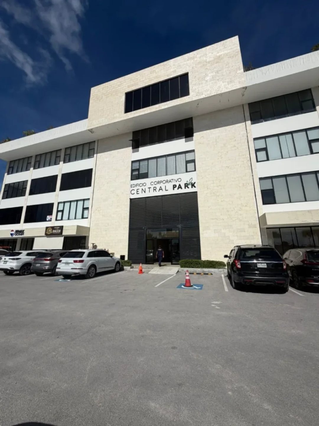 Local comercial (proyecto) en Punta Cana, Downtown Punta Cana