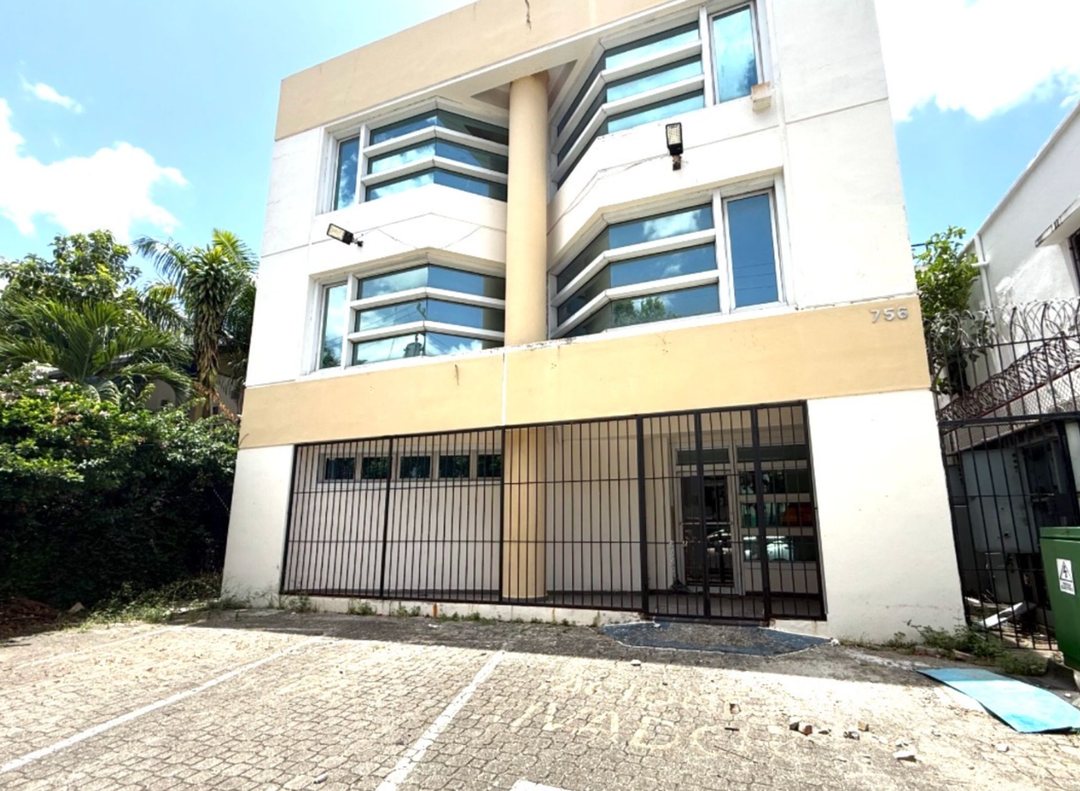 Edificio comercial en Santo Domingo De Guzman, Gazcue
