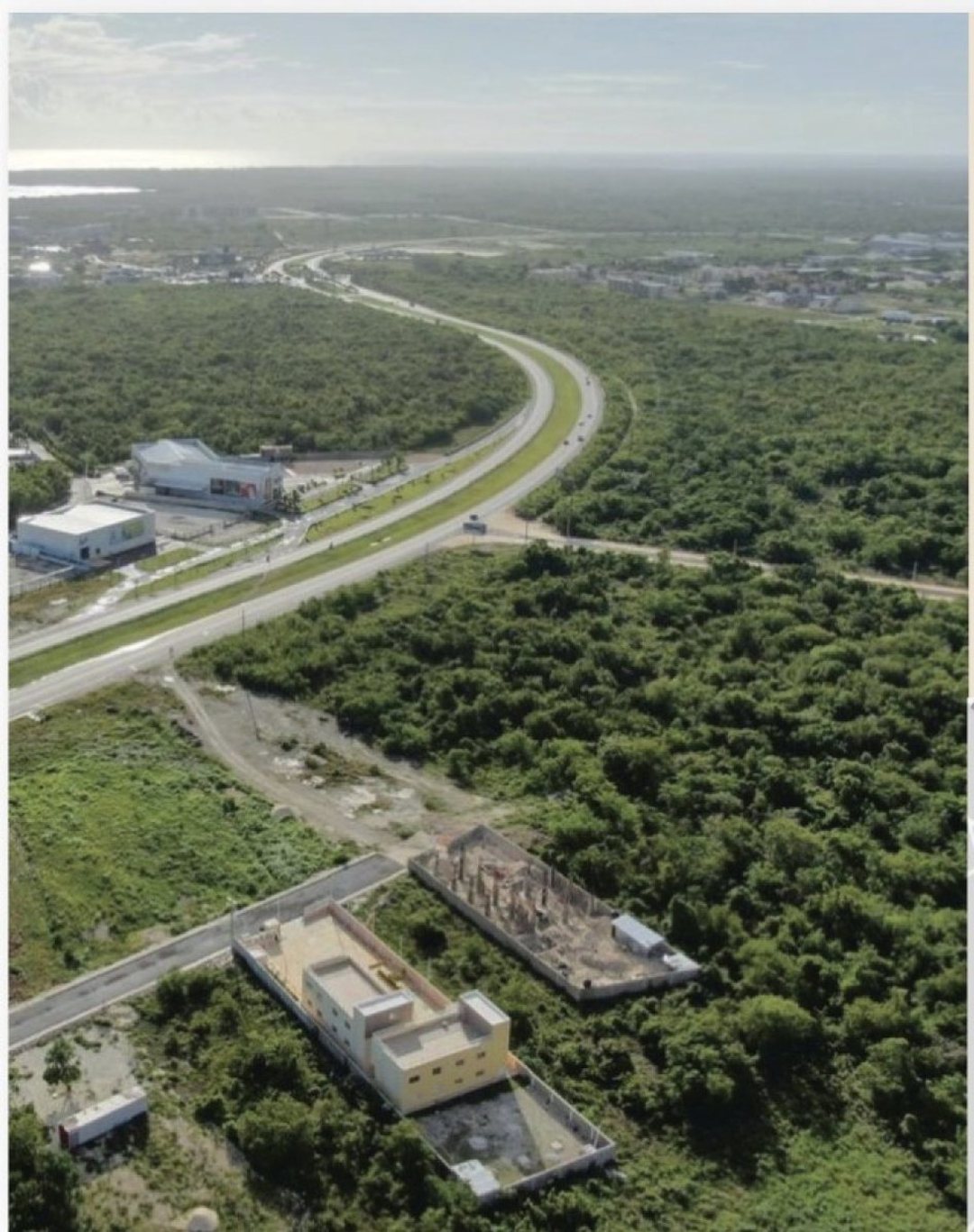Local comercial (proyecto) en Punta Cana, Downtown Punta Cana